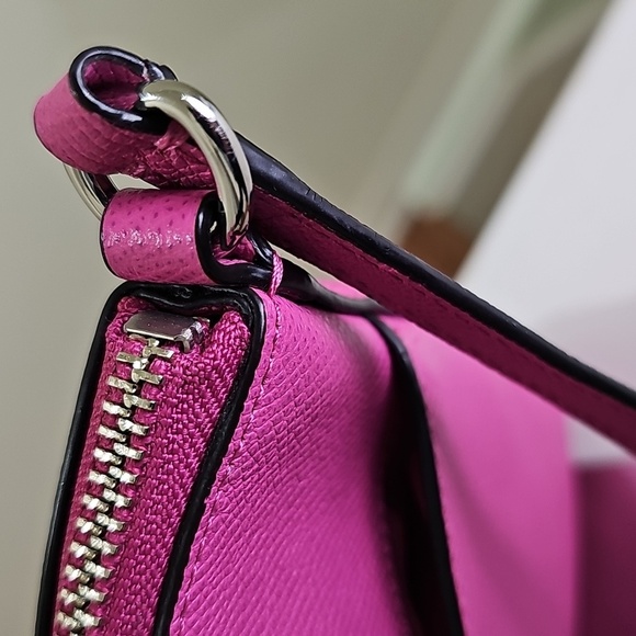 Coach 52377 Authentic Bubblegum Pink Crossgrain Leather Swingpack Crossbody  EUC - Picture 7 of 16